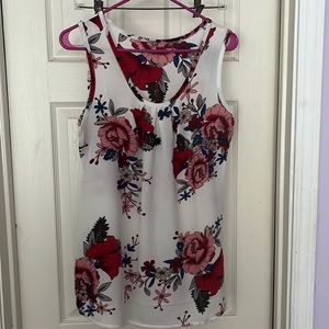 Women’s Floral sleeveless tank top tunic. Size medium